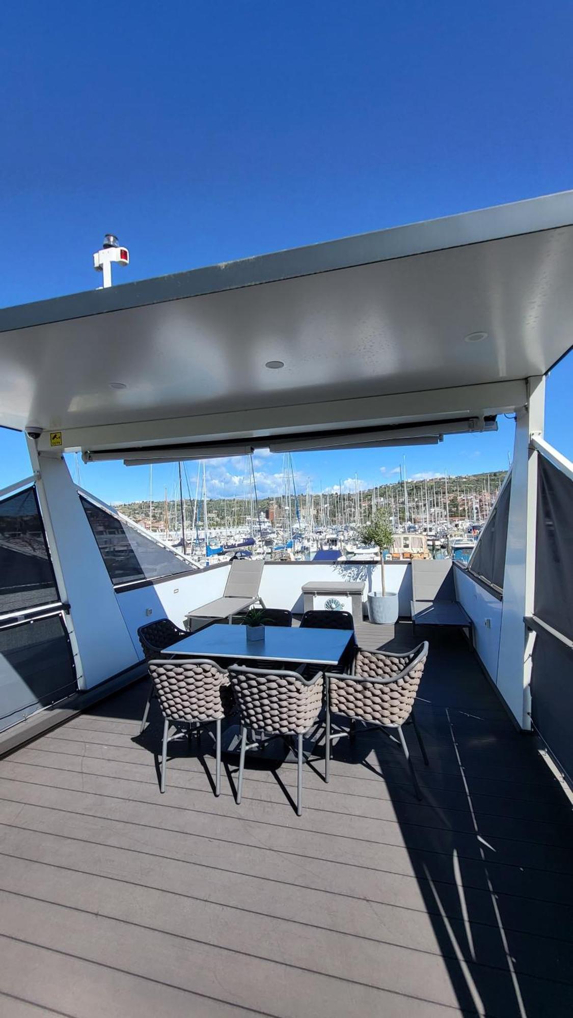 ポルトローシュFloating House - Marina Pearlアパートメント エクステリア 写真