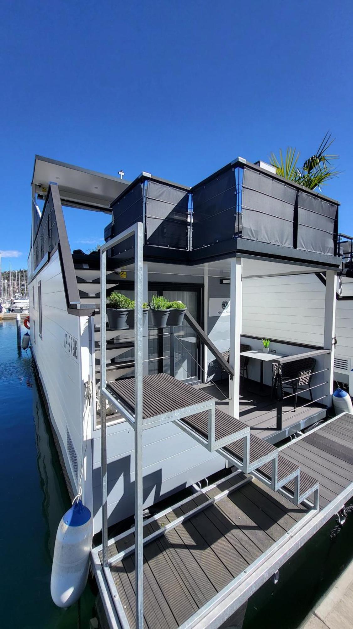 ポルトローシュFloating House - Marina Pearlアパートメント エクステリア 写真